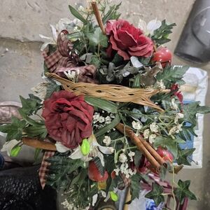 Rustic Red Floral Arrangement with Cinnamon Sticks